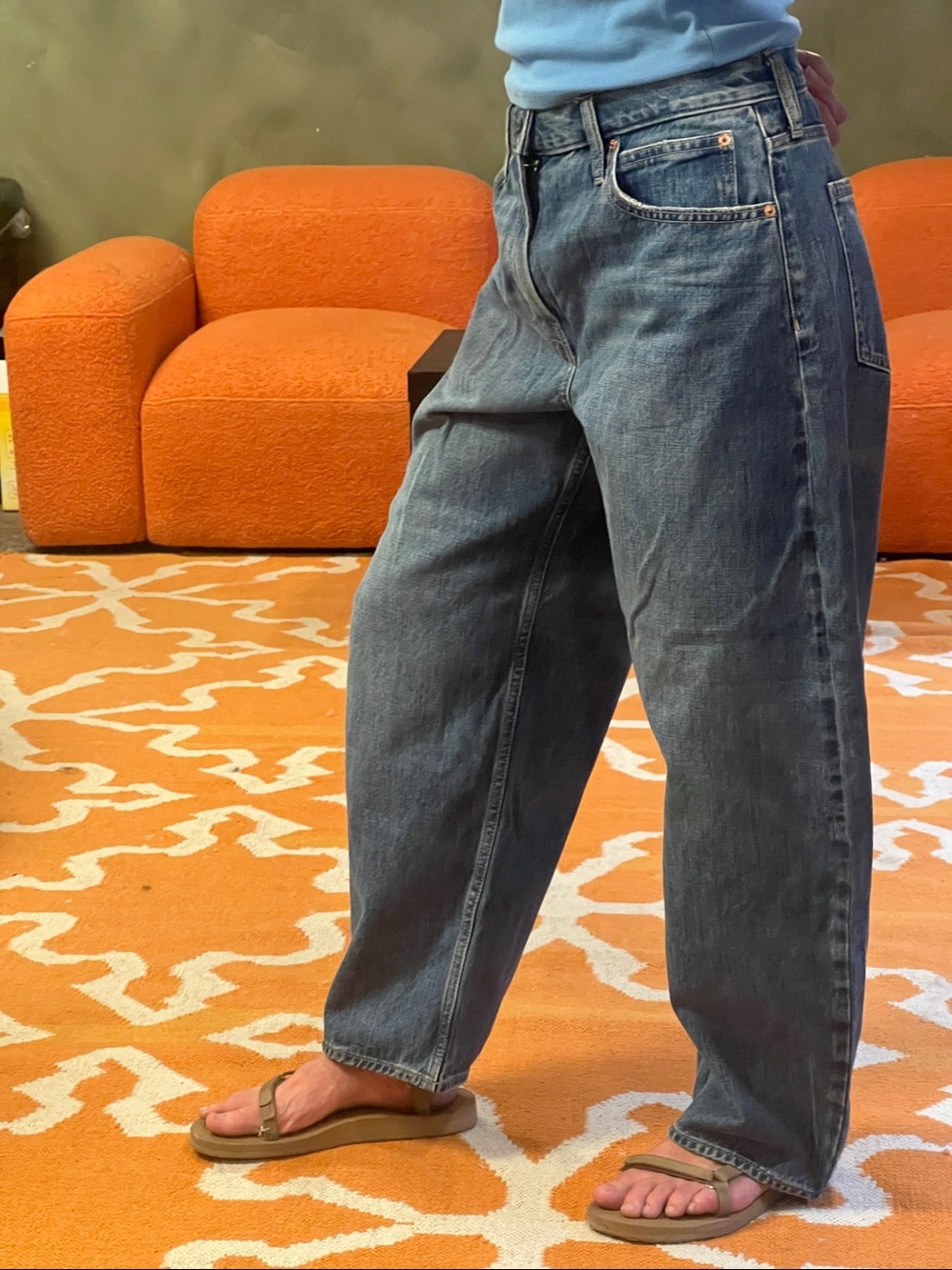 GAP woman’s Barrel Jeans size 31/12S NWT - Picture 2 of 5